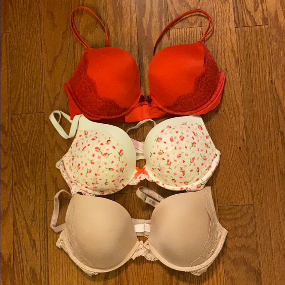 Lot of 3 Victoria’s Secret bras size 36D. Push-up